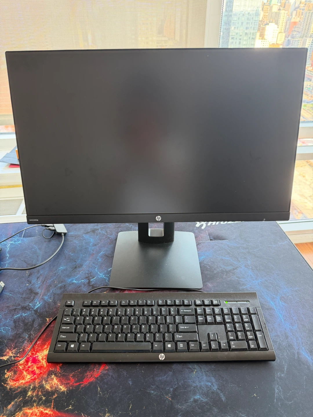 HP Monitor with Dell Webcam and Keyboard - photo 2
