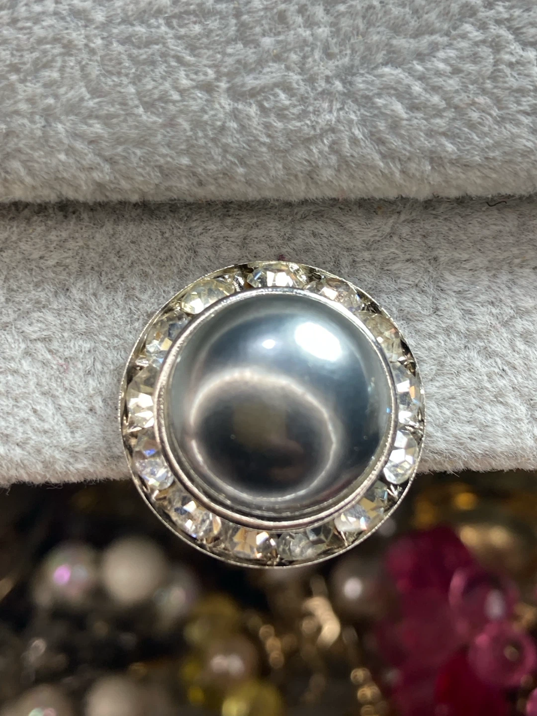 Clip-on Earrings with Faux Pearls and Rhinestones - photo 3