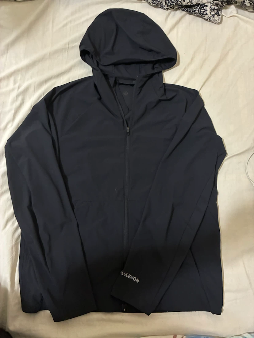 Black Lululemon pacebreaker