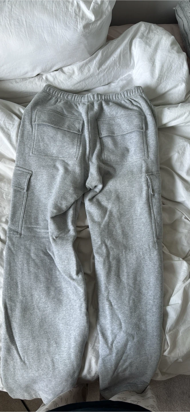 aritzia cargo sweatpants
