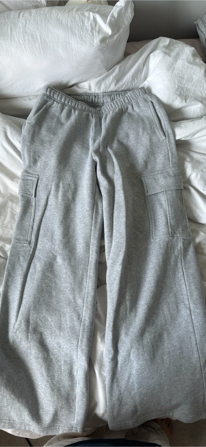 aritzia cargo sweatpants - photo 2