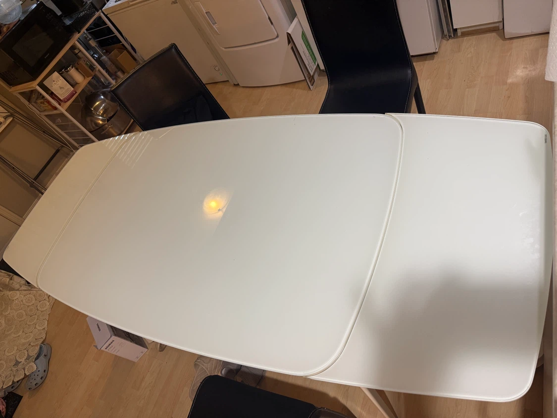 Modern White Tempered Glass Extendable Dining Table (140–180 cm) - photo 2