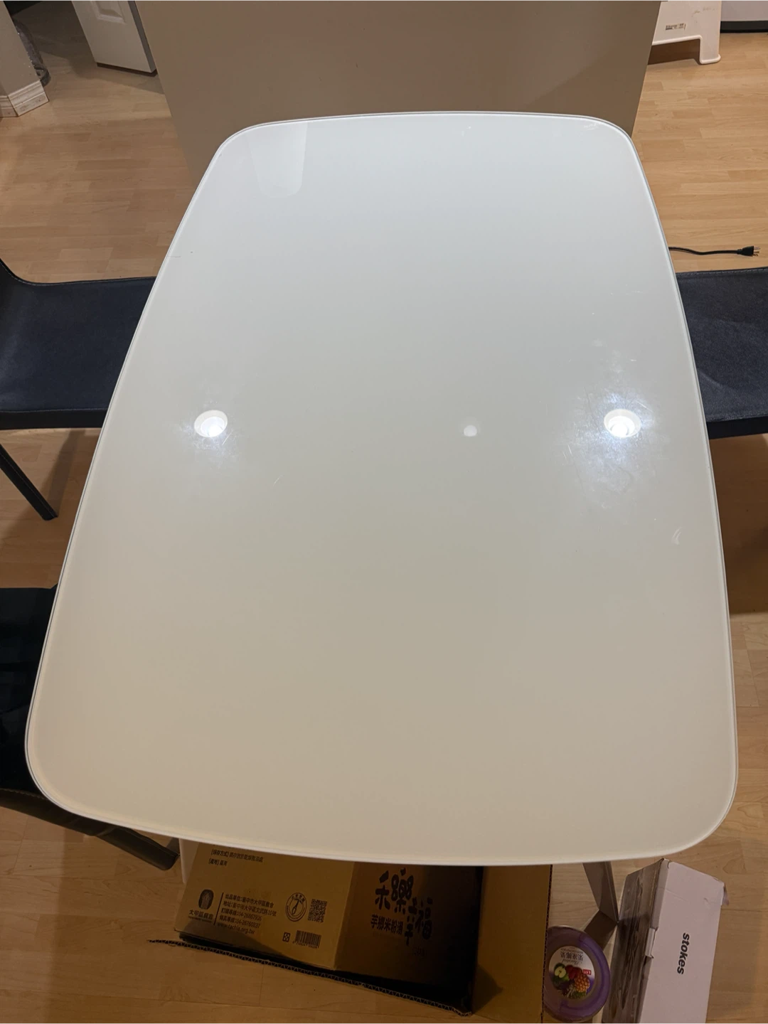 Modern White Tempered Glass Extendable Dining Table (140–180 cm) - photo 4