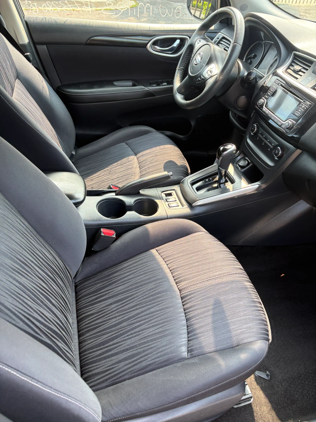 Nissan Sentra Sedan - photo 5