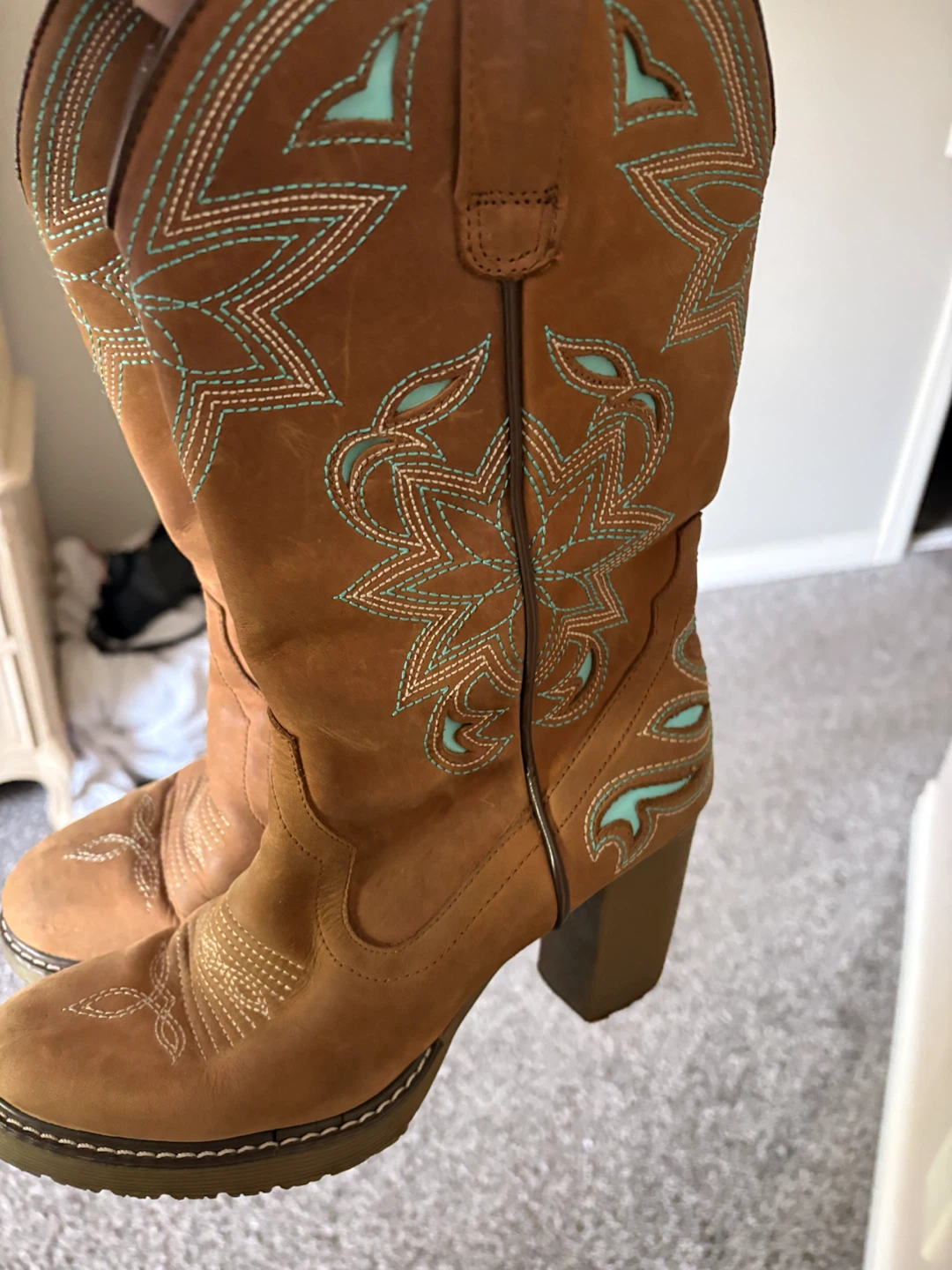 Brown suede cowboy boots size 7.5 - photo 4