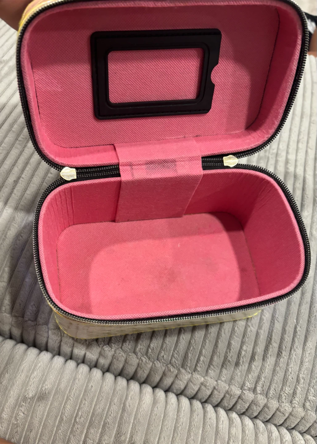 giving away nail polish storage! ~•FREE•~ - photo 2