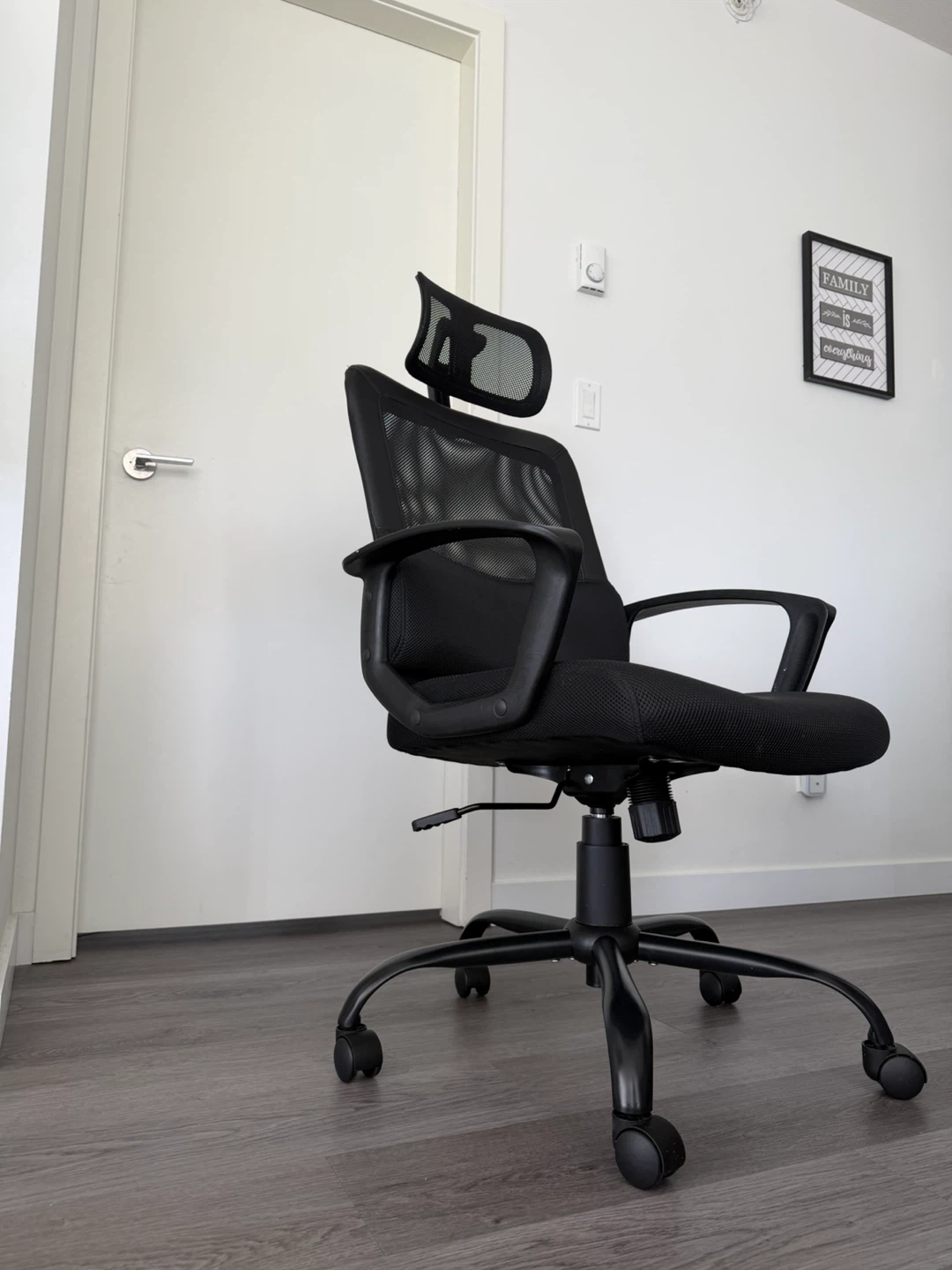 Black Mesh Office Chair with Headrest - photo 2