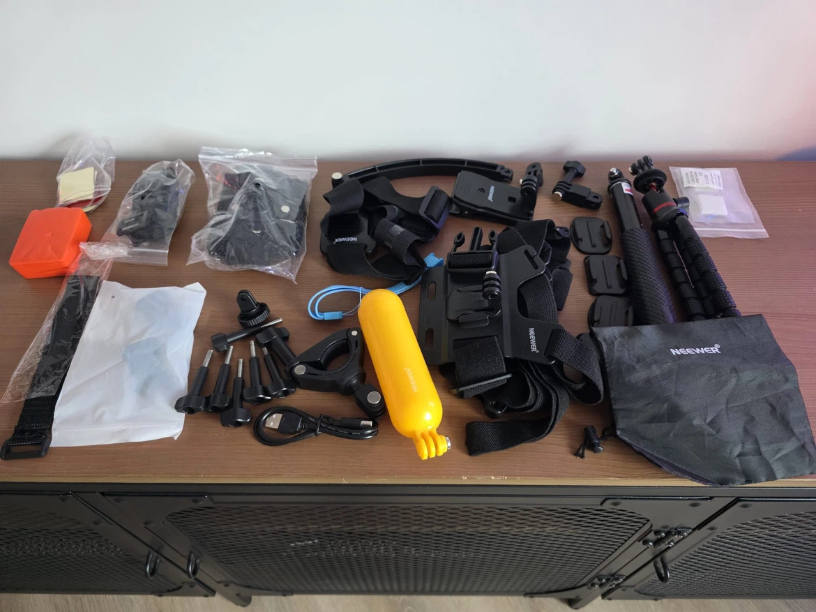NEEWER 50-in-1 Action Camera Accessory Kit with Hard Case - photo 2