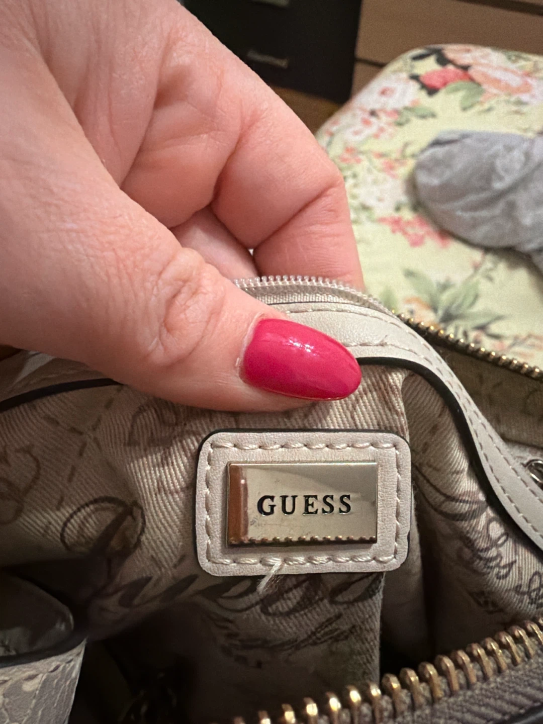 GUESS Clutch Bag - photo 4