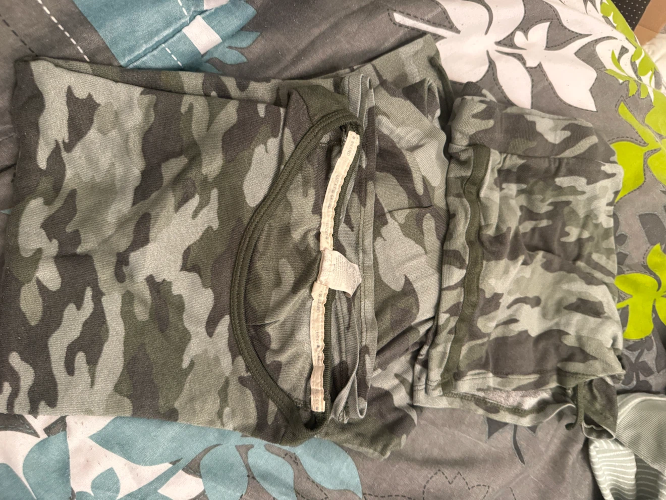 Pajama Set - Size M - photo 3