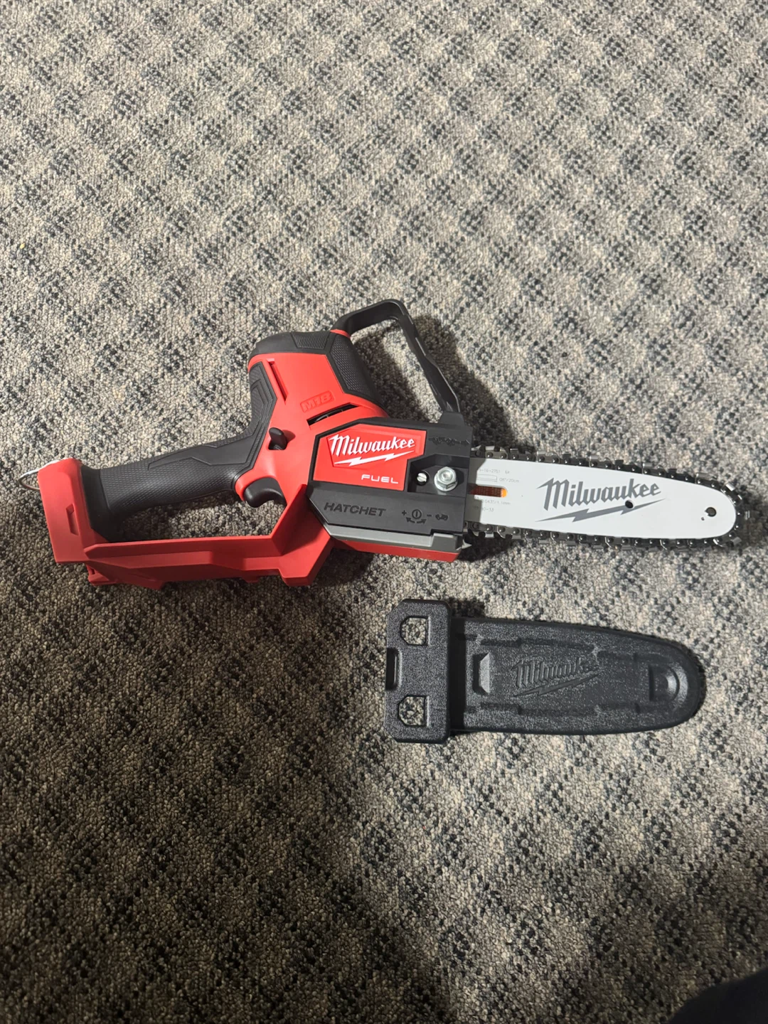 Milwaukee M18 FUEL 8 in. Cordless Electric Chainsaw Hatchet