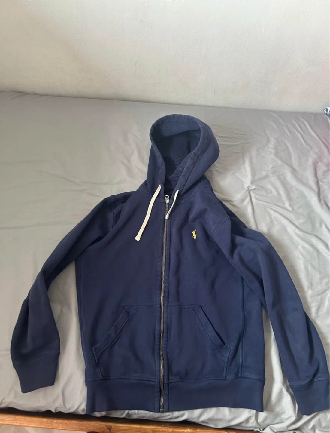 Polo zip up size medium