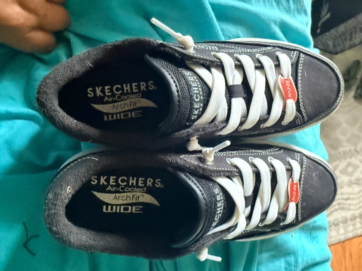 Skechers Women's Black Arch Fit Wide Sneakers