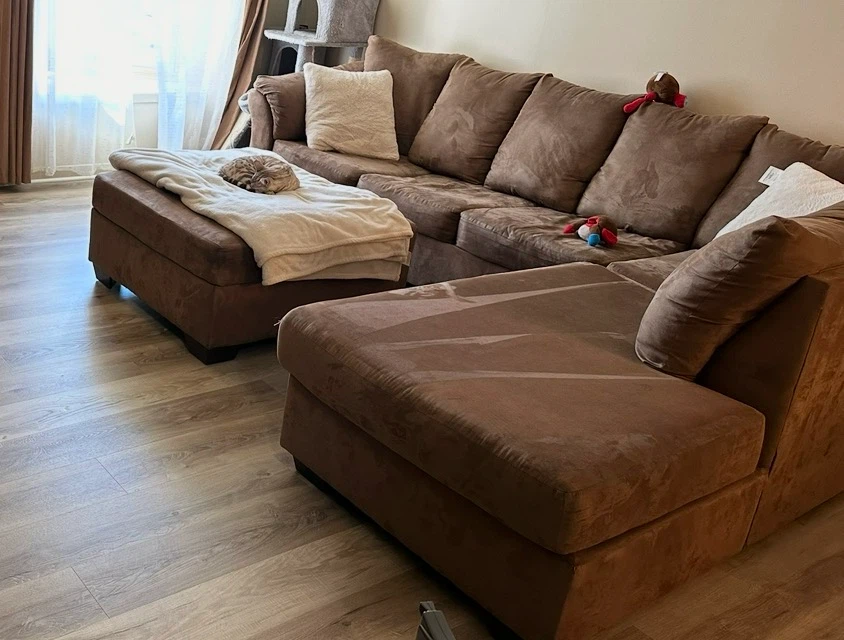 L-Shaped Sectional Couch (left facing)