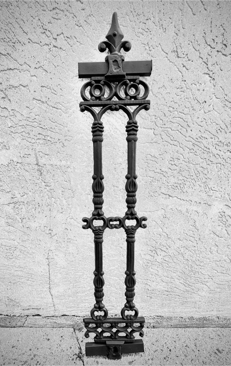 Ornate Black Cast Iron garden trellis - photo 2