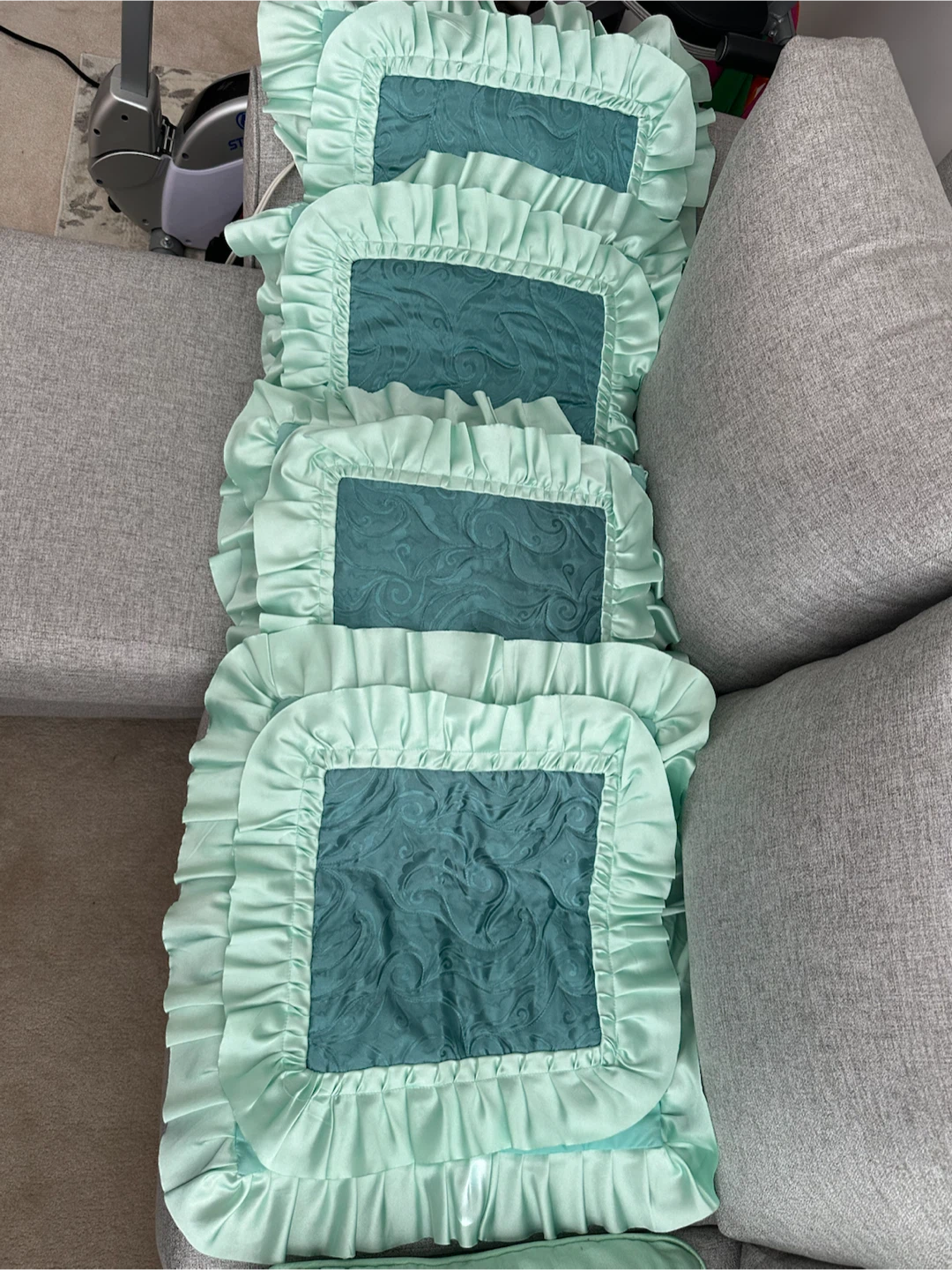 Set of Decorative Throw Pillows - photo 4