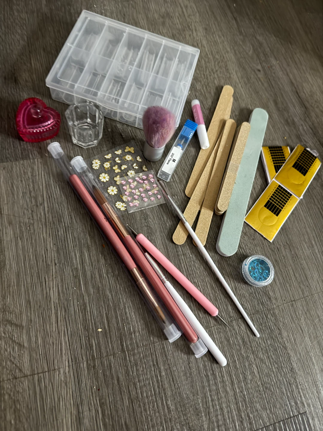 Nail Art Press-On Nail Kit with Supplies