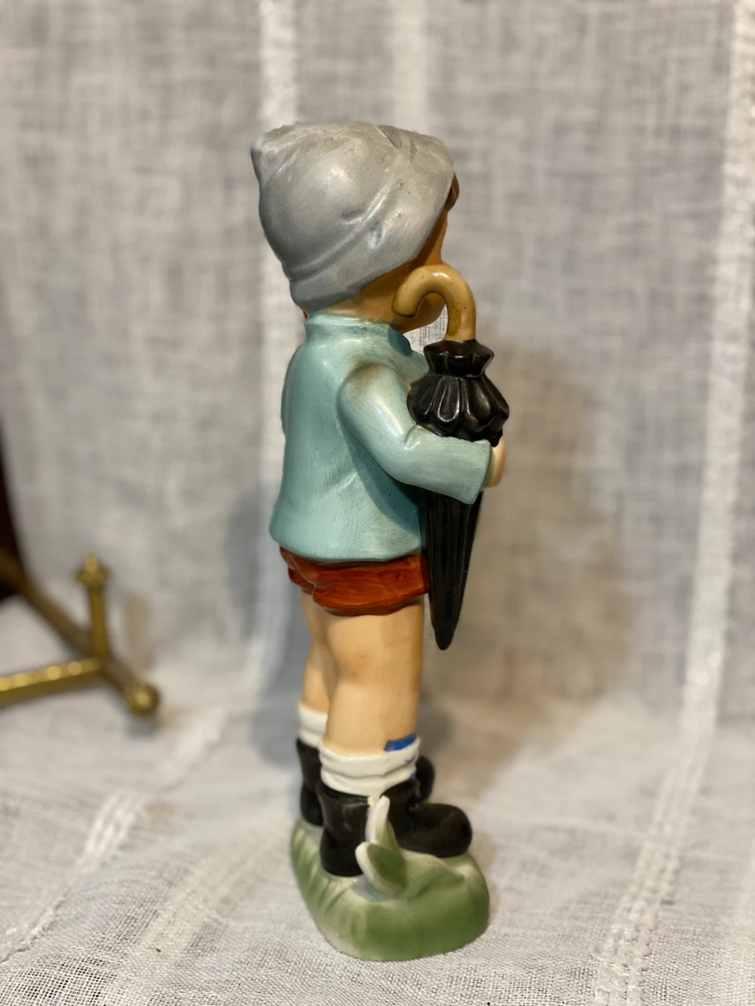Vintage Ceramic Figurine of a Boy with Umbrella - photo 5