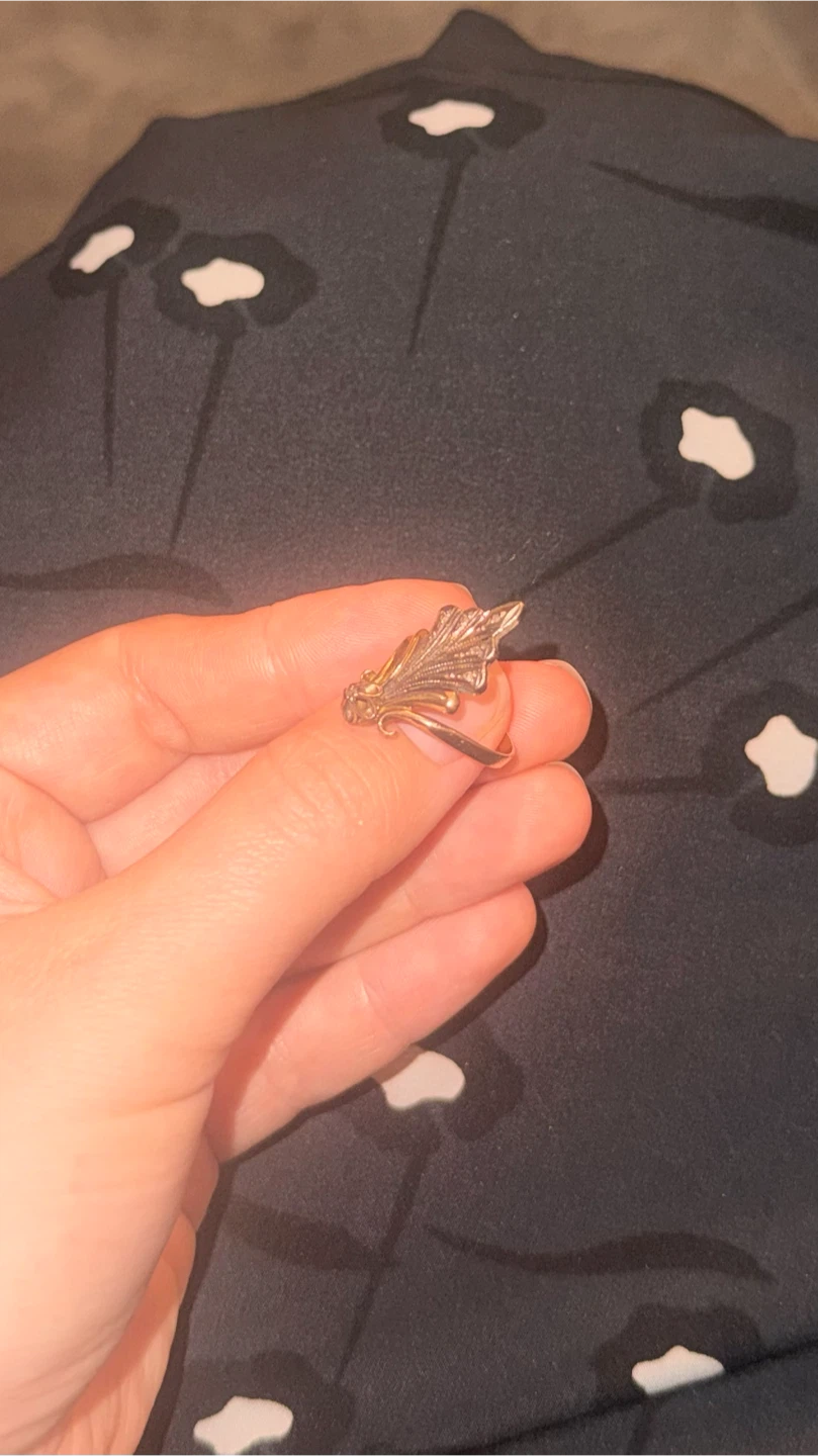 Gold ring - photo 3