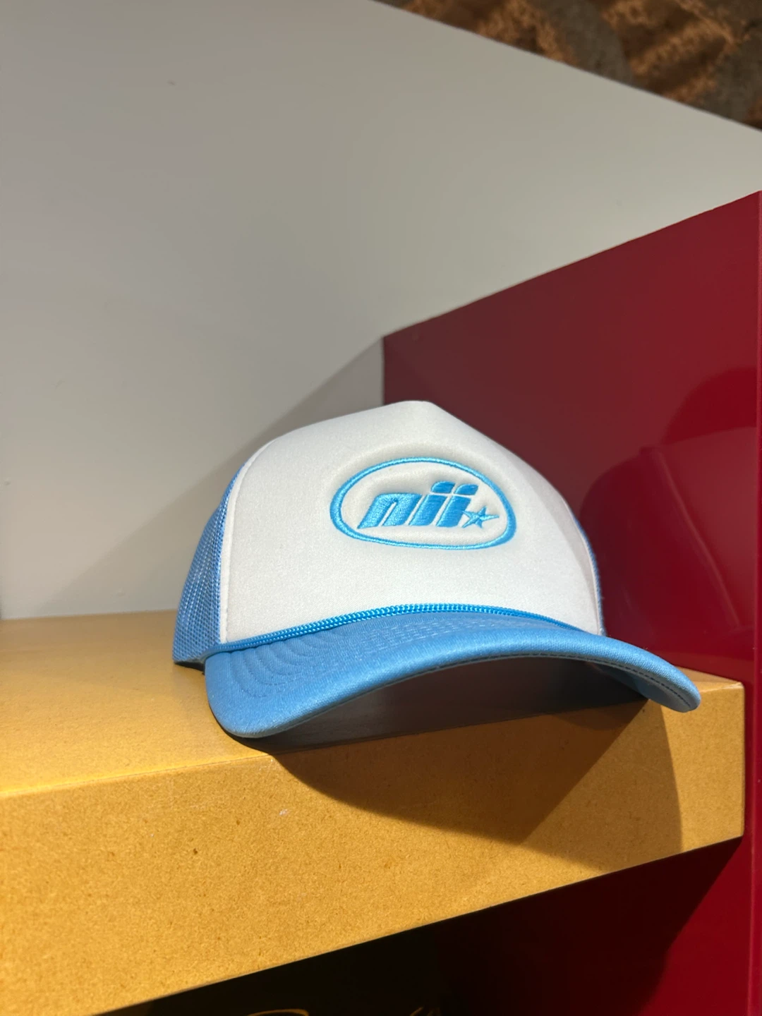 trucker hat - photo 3