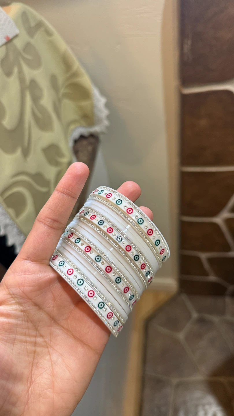 Bangles/ Bracelet