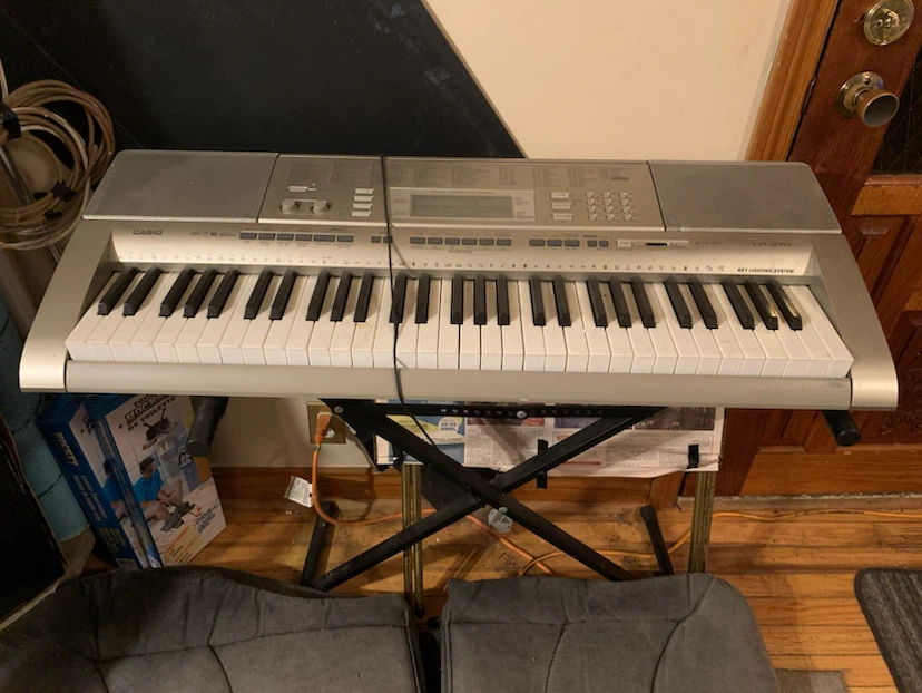 Casio LK-270 portable keyboard