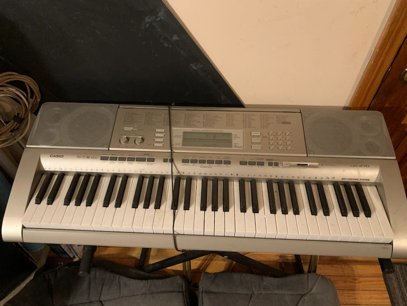 Casio LK-270 portable keyboard - photo 2