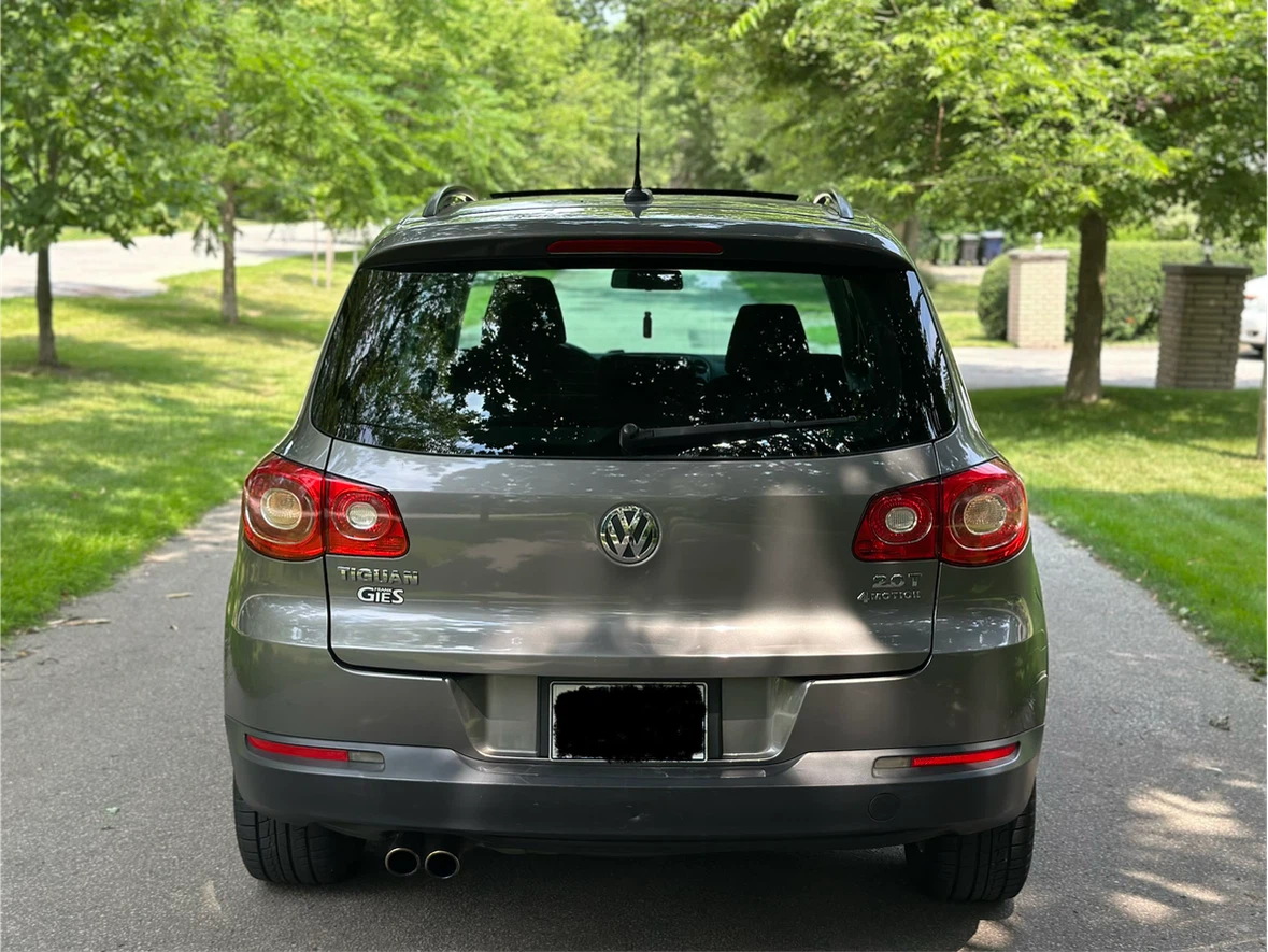 Volkswagen Tiguan 2.0T 4Motion SUV - photo 5