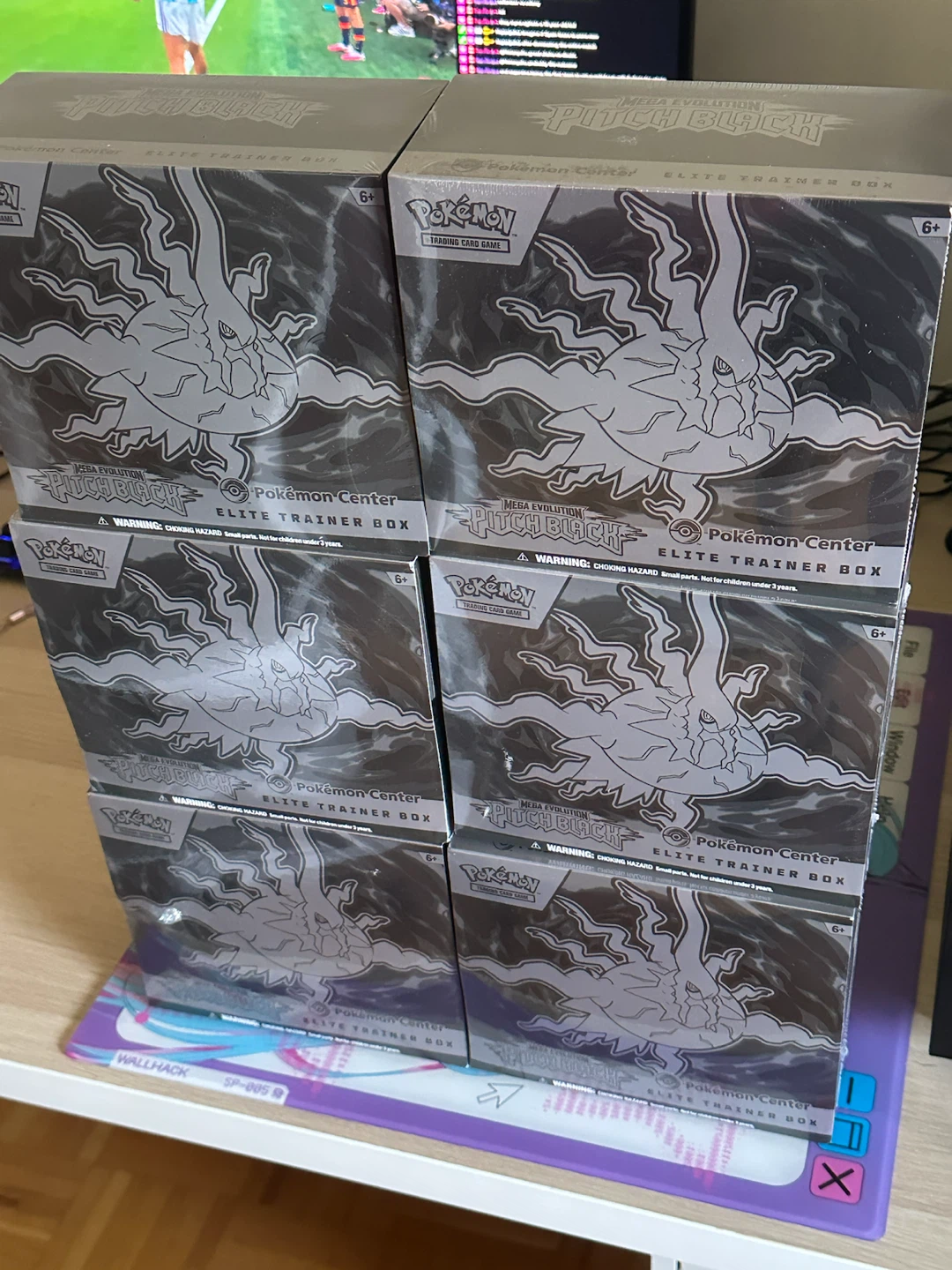 Pokémon Center Pitch Black Elite Trainer Box
