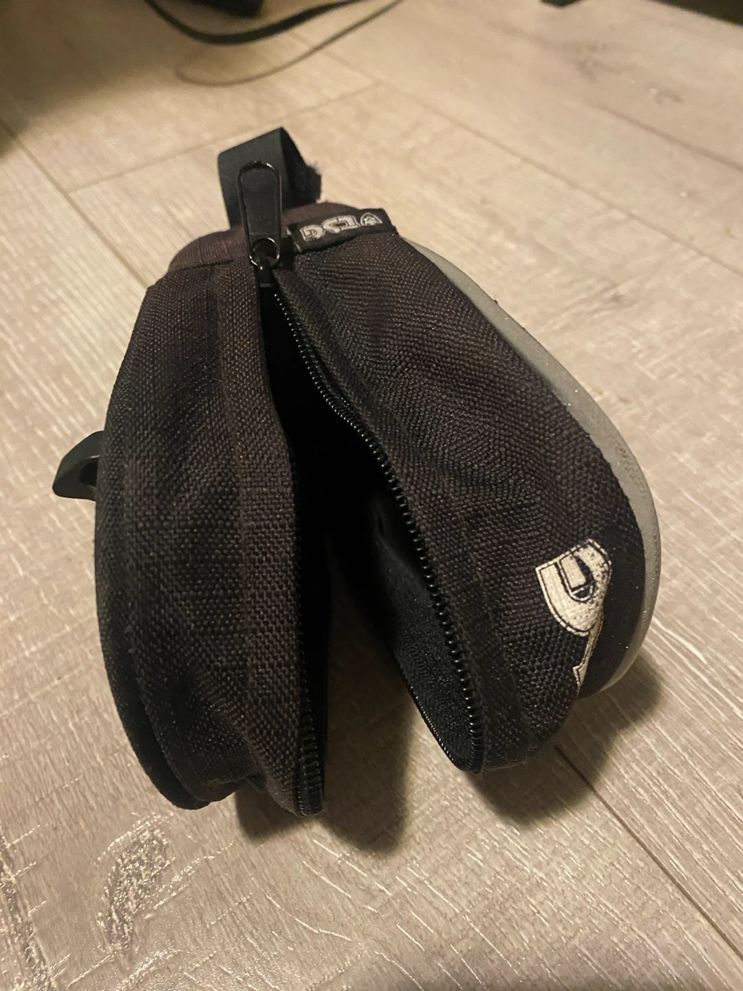 Black Bicycle Saddle Bag - photo 2