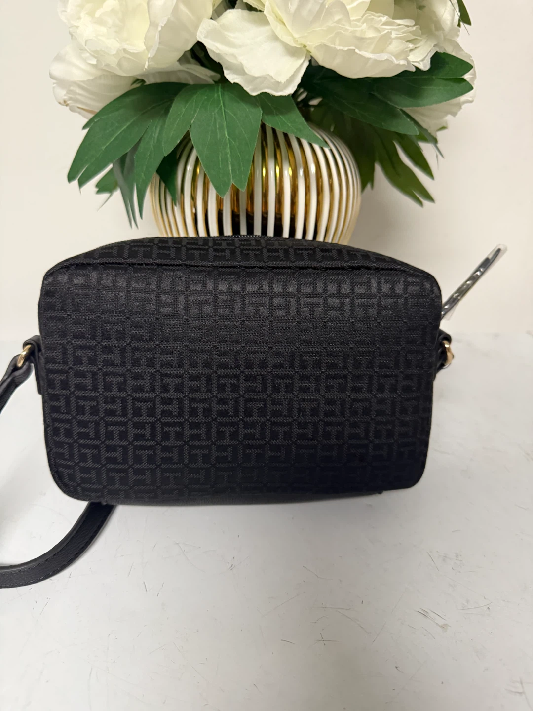 Tommy Hilfiger Black Monogram Crossbody Camera Bag - photo 2