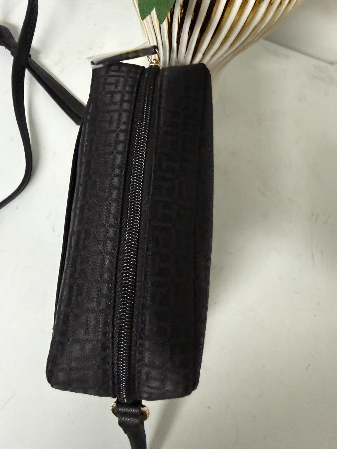 Tommy Hilfiger Black Monogram Crossbody Camera Bag - photo 4