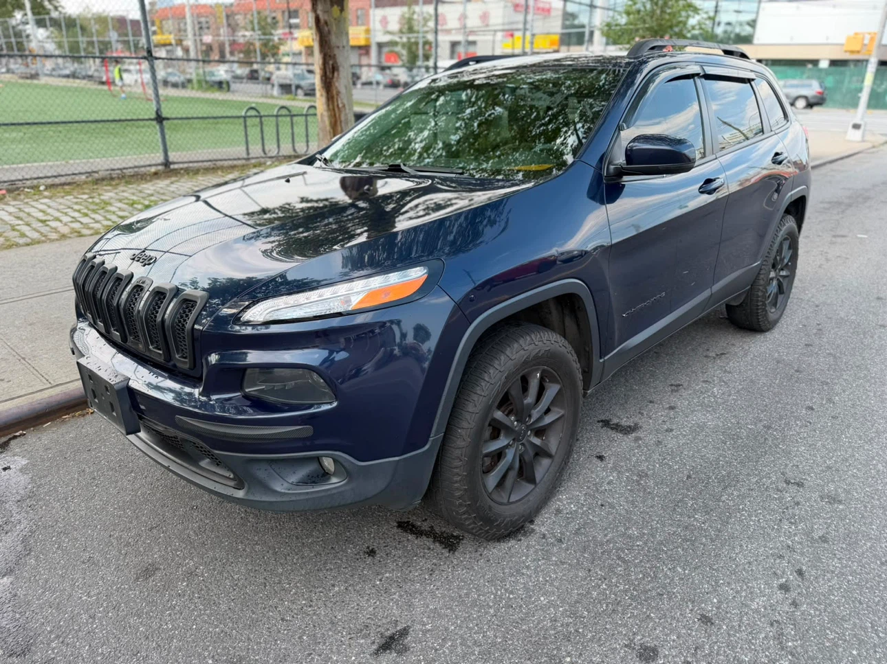 Jeep Cherokee 2015 Dark Blue SUV - photo 3
