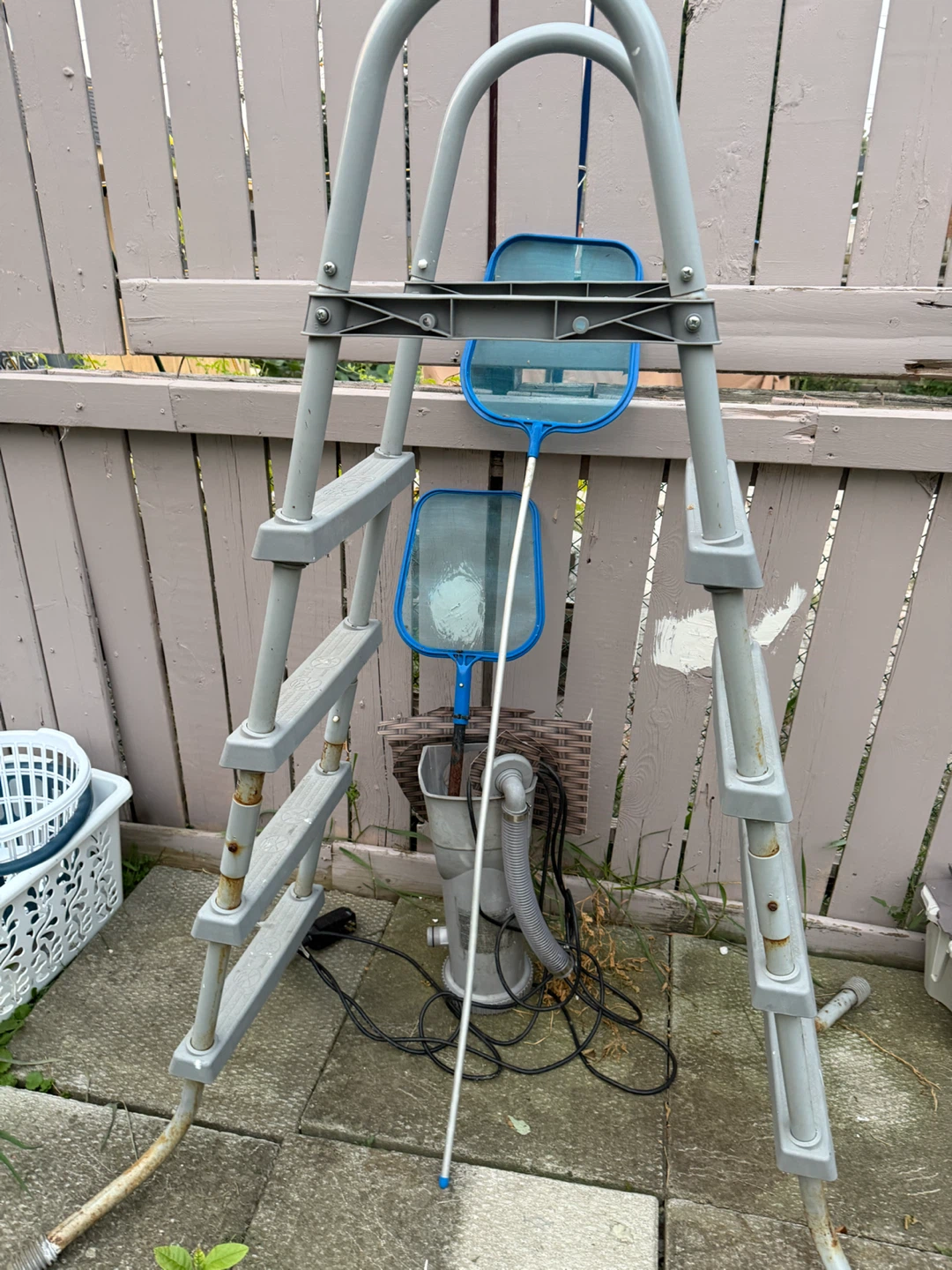 Pool Filter Pump and Skimmer Set with Ladder