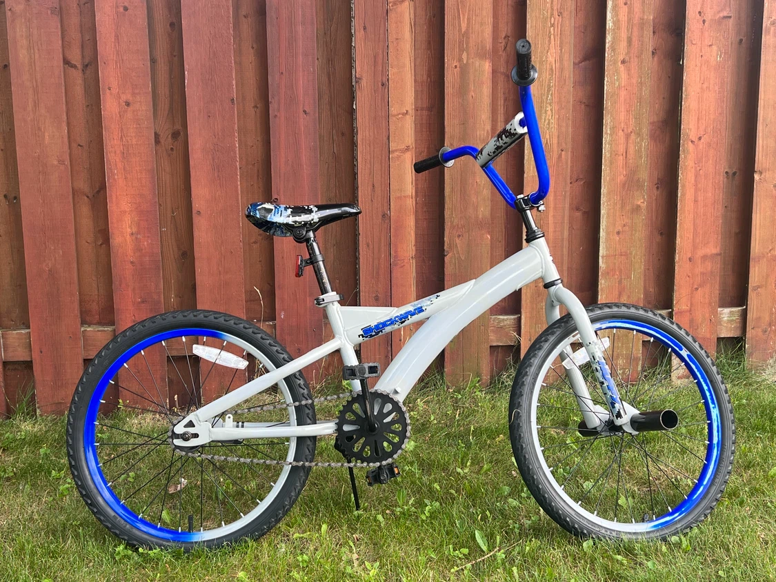 Huffy shockwave boys 20 inch freestyle bike
