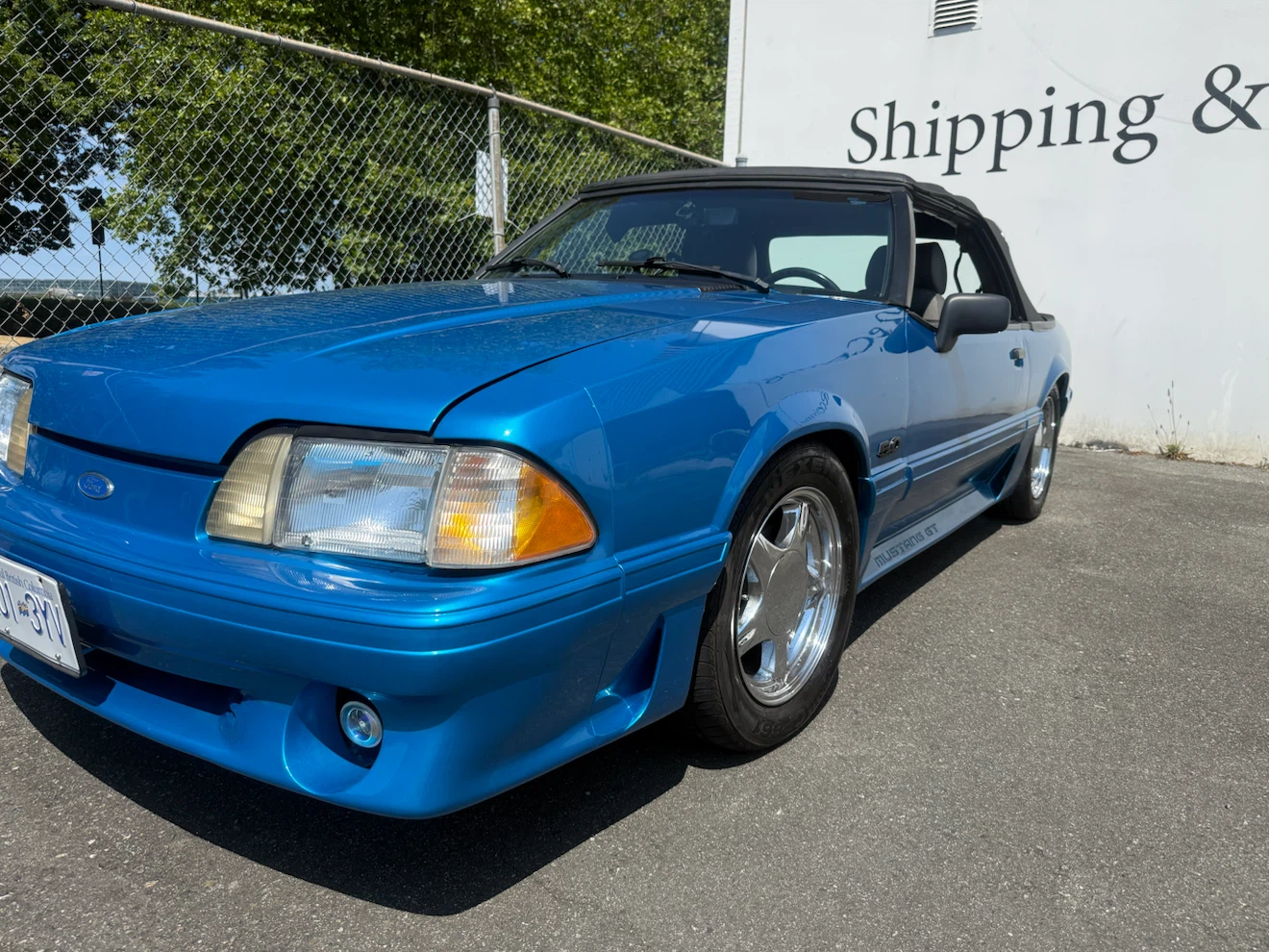 Blue Ford Mustang Convertible 1988 - photo 5