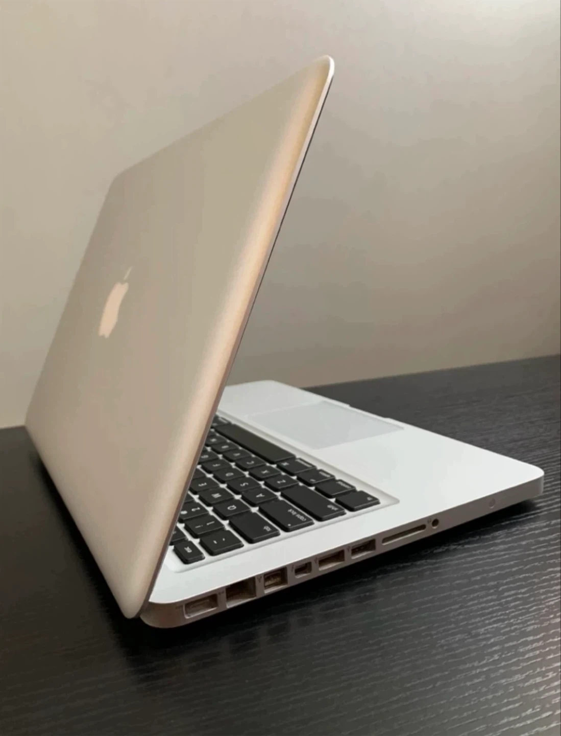 Apple MacBook Pro Laptop - photo 3
