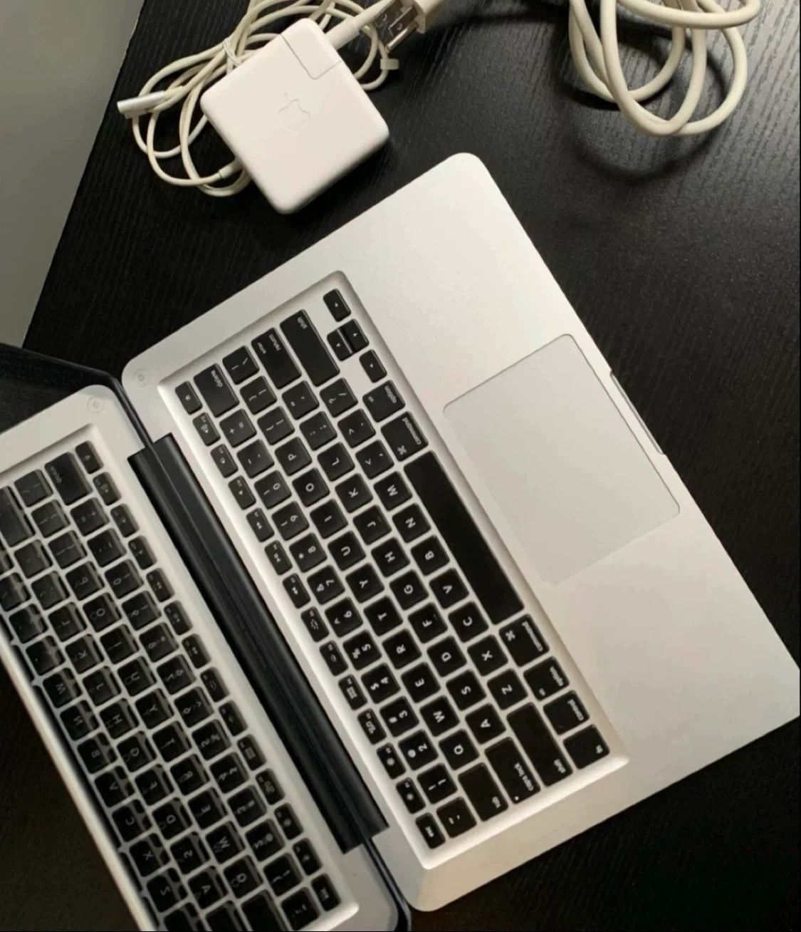 Apple MacBook Pro Laptop - photo 4