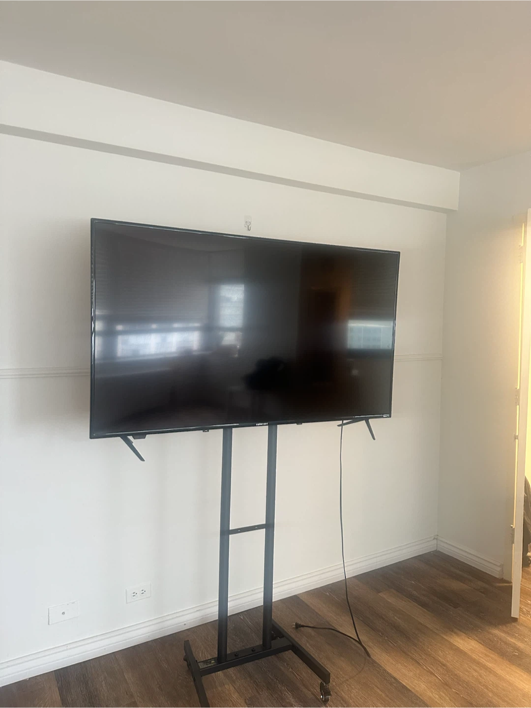 Element Roku TV 50 inch - photo 3