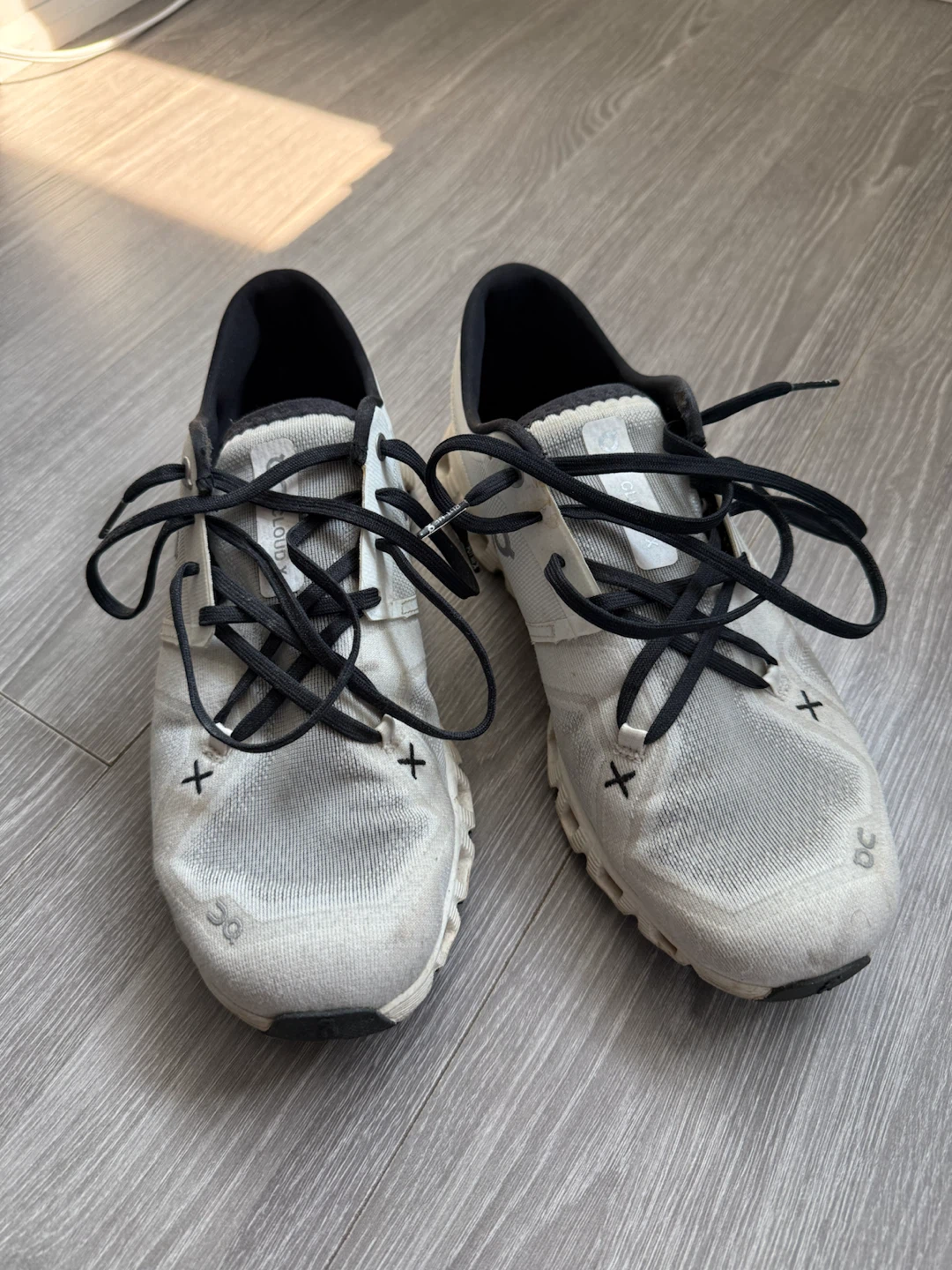 On Cloud X Running Shoes