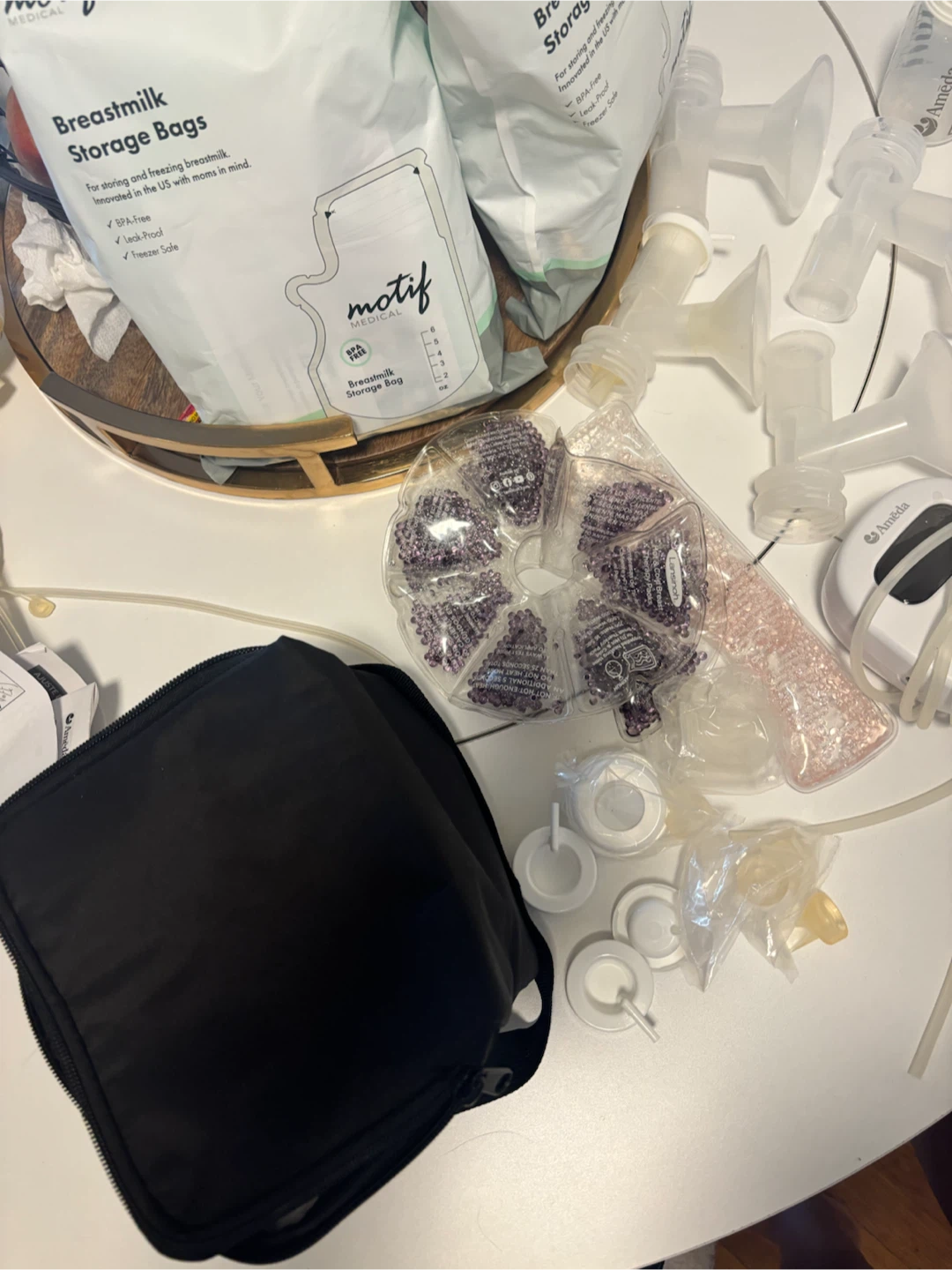 Ameda Purely Joy Breast Pump with Motif Breastmilk Storage Bags - photo 2