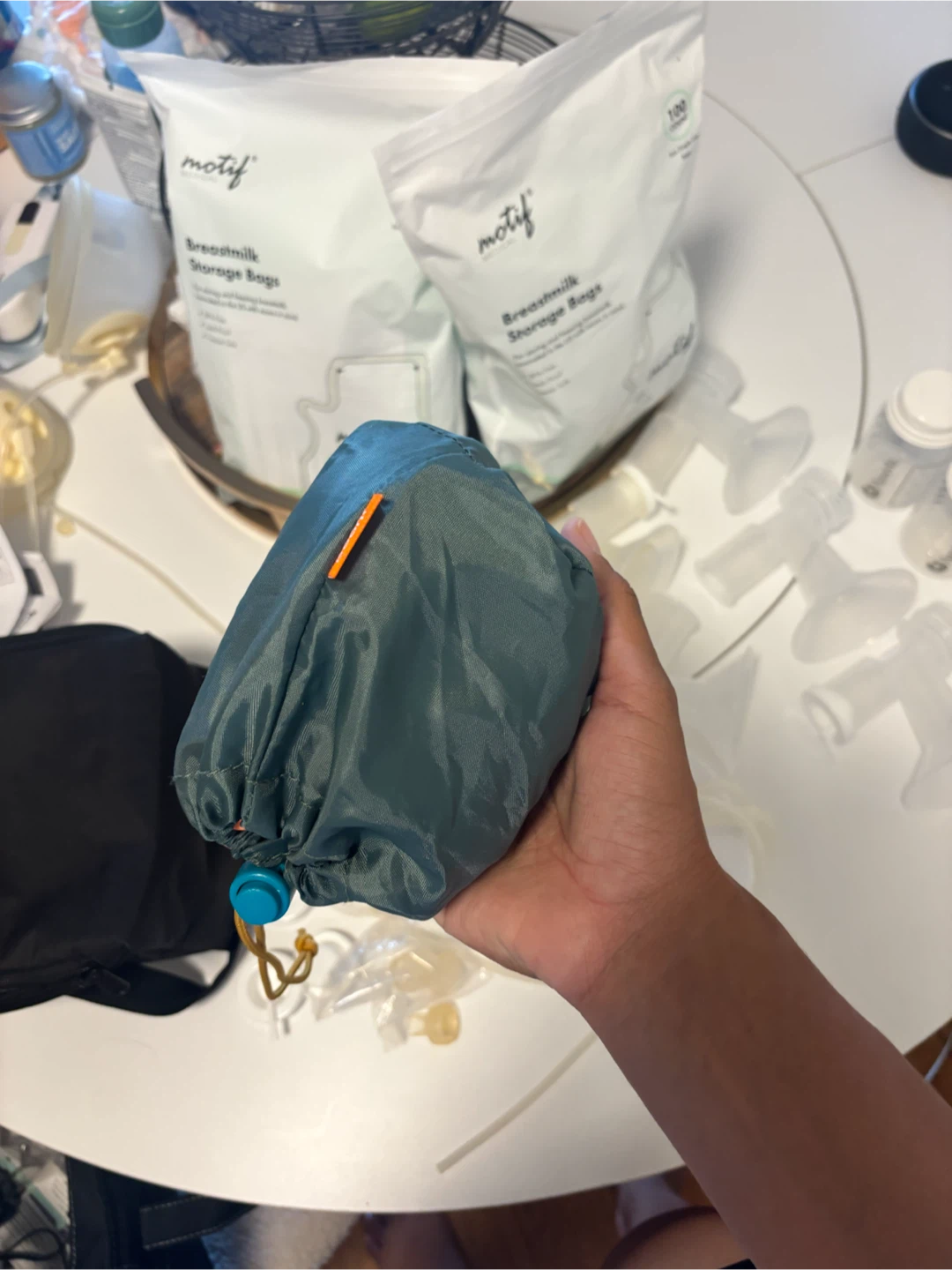 Ameda Purely Joy Breast Pump with Motif Breastmilk Storage Bags - photo 3