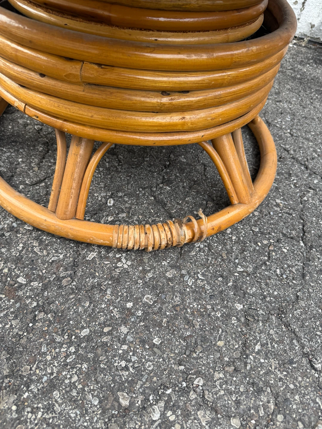 Rattan Swivel Chair with Blue Cushion - photo 2