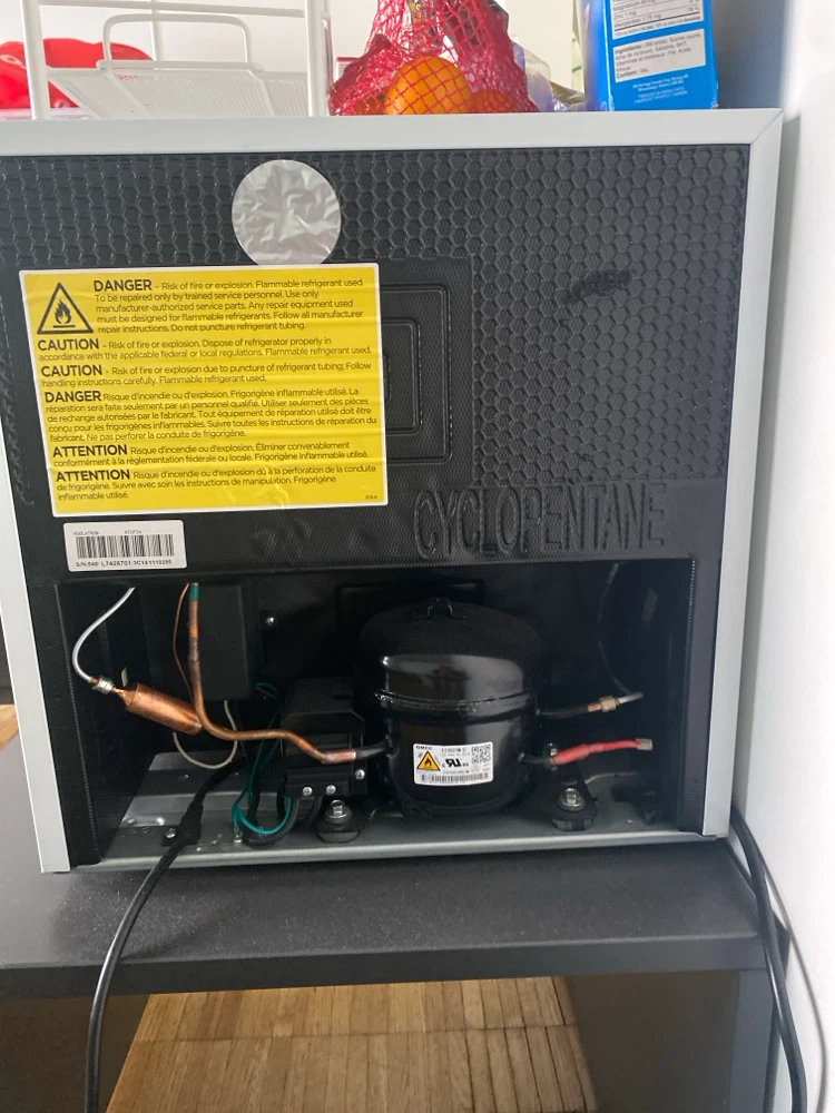 1.2 cu feet Mini freezer - photo 2