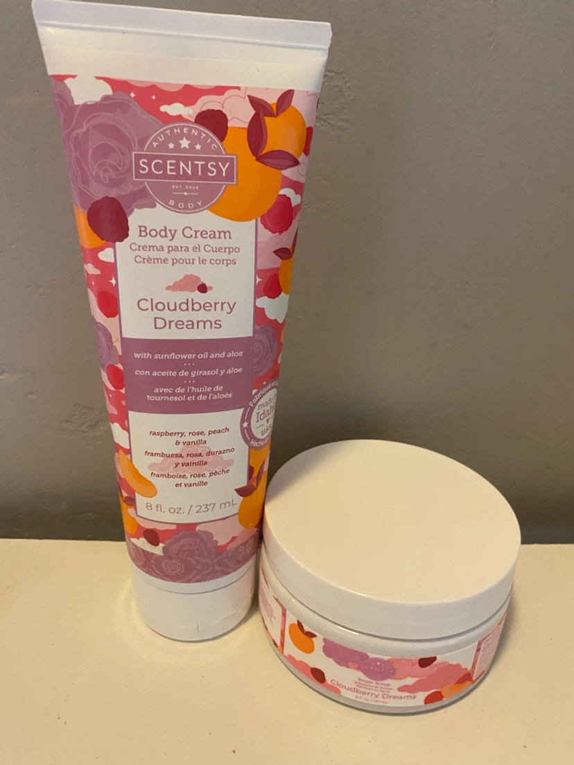 Scentsy Cloudberry Dreams Body Cream & Sugar Scrub Set