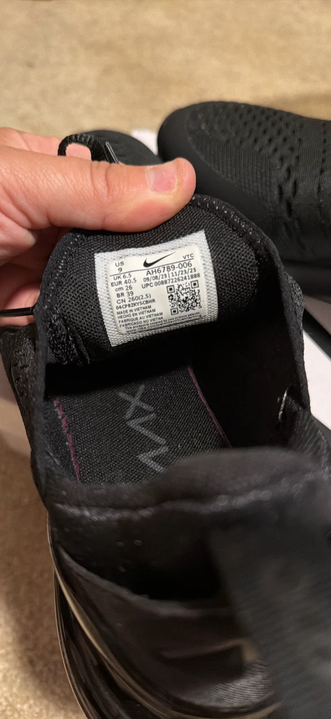 Nike Air Max 270 Black Sneakers - photo 3