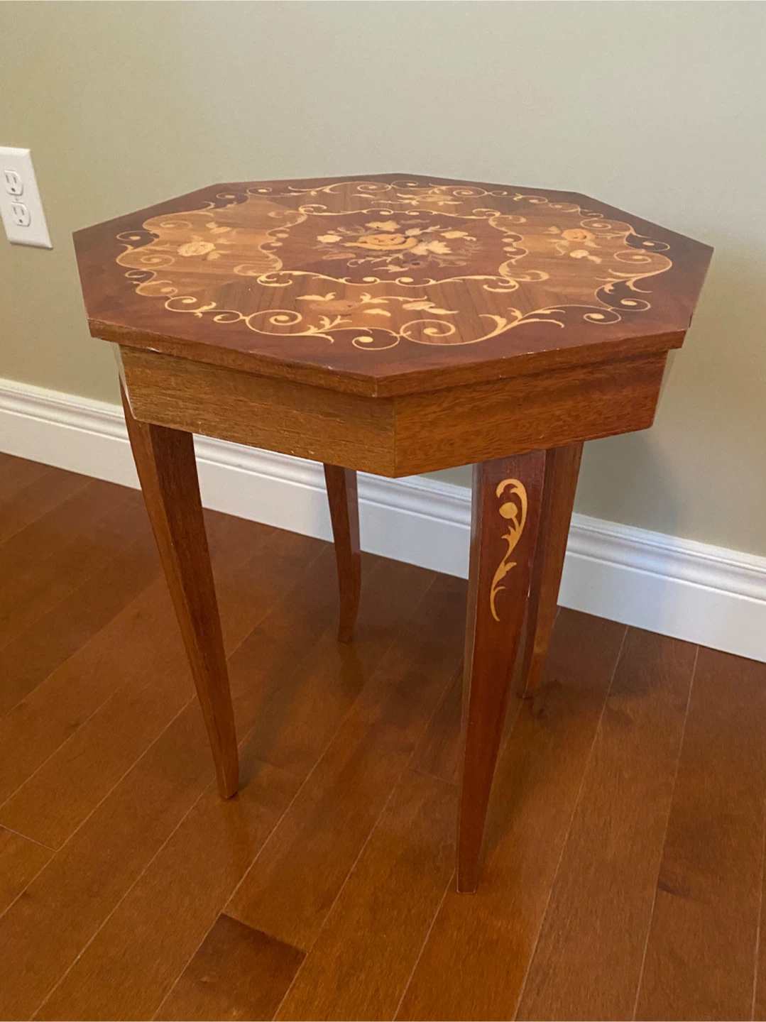 Various furniture and accent pieces for sale - photo 5
