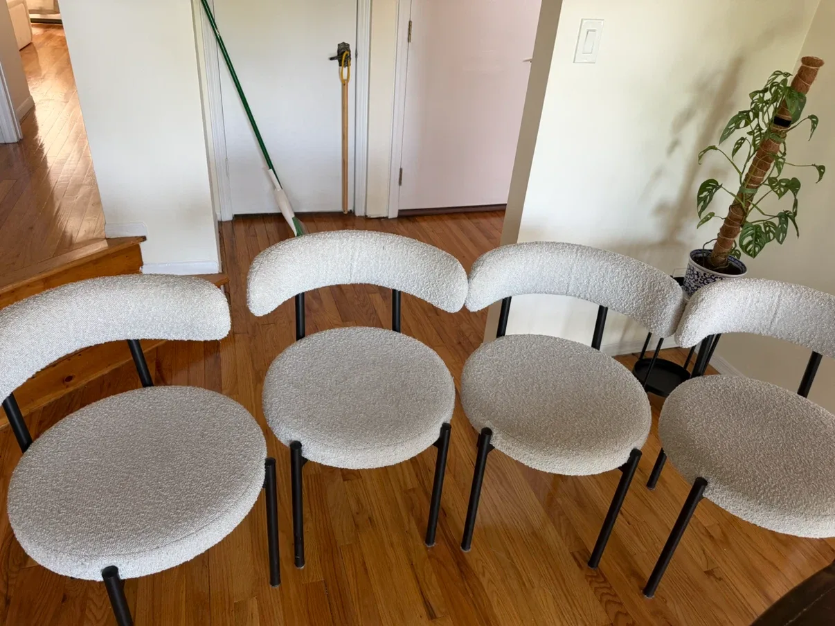 Set of 4 Bouclé Dining Chairs