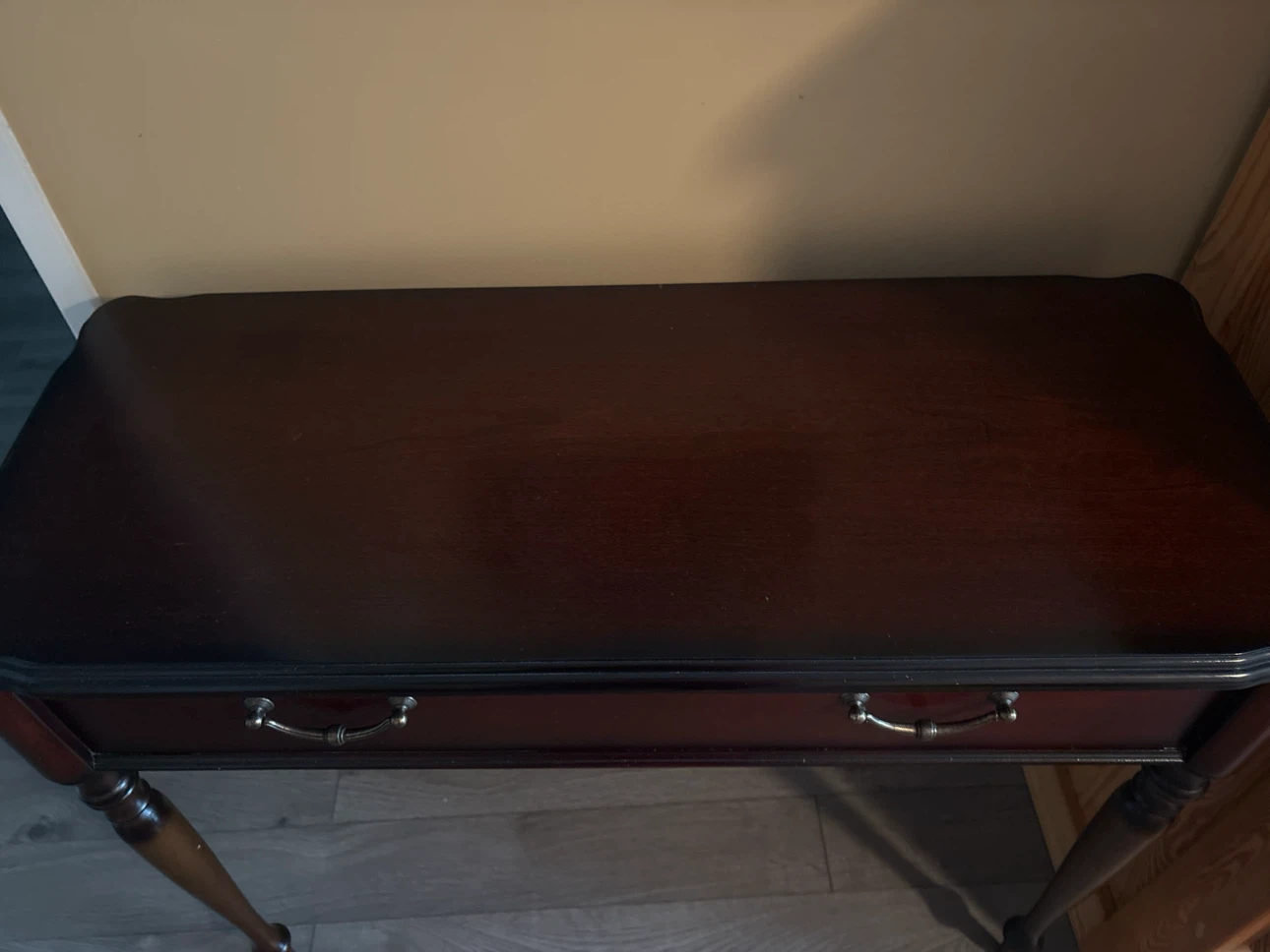 Console table - photo 3