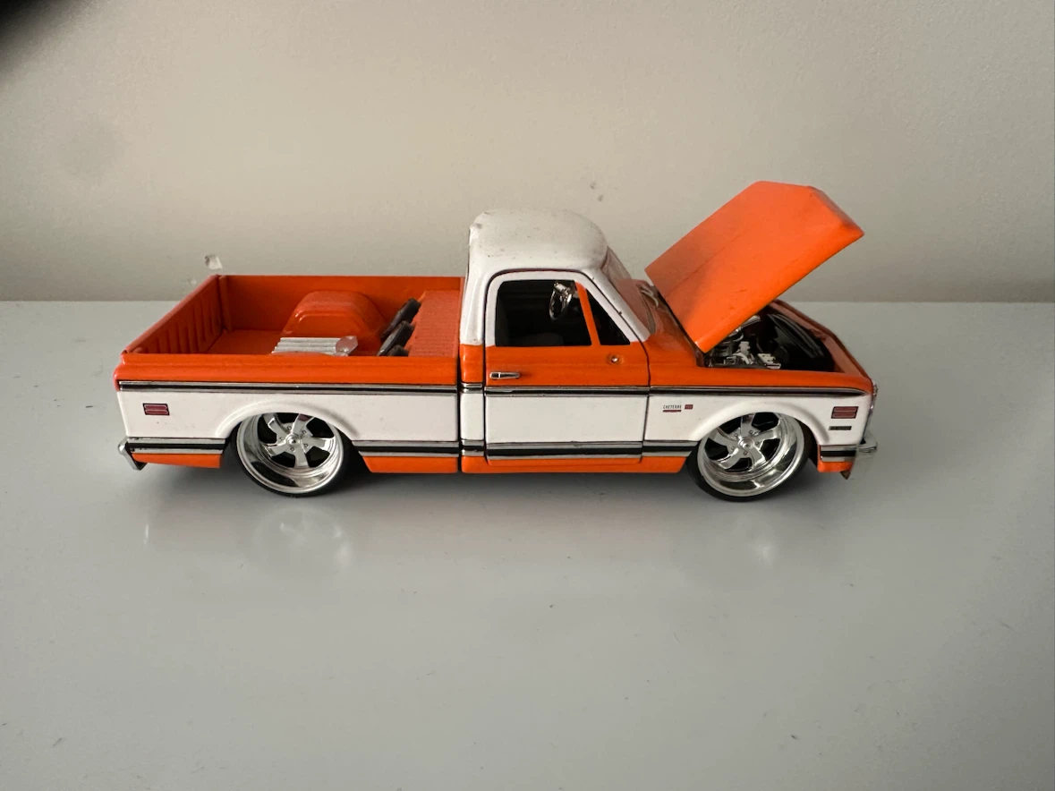 Diecast Pickup Truck 1/24 th scale - photo 2